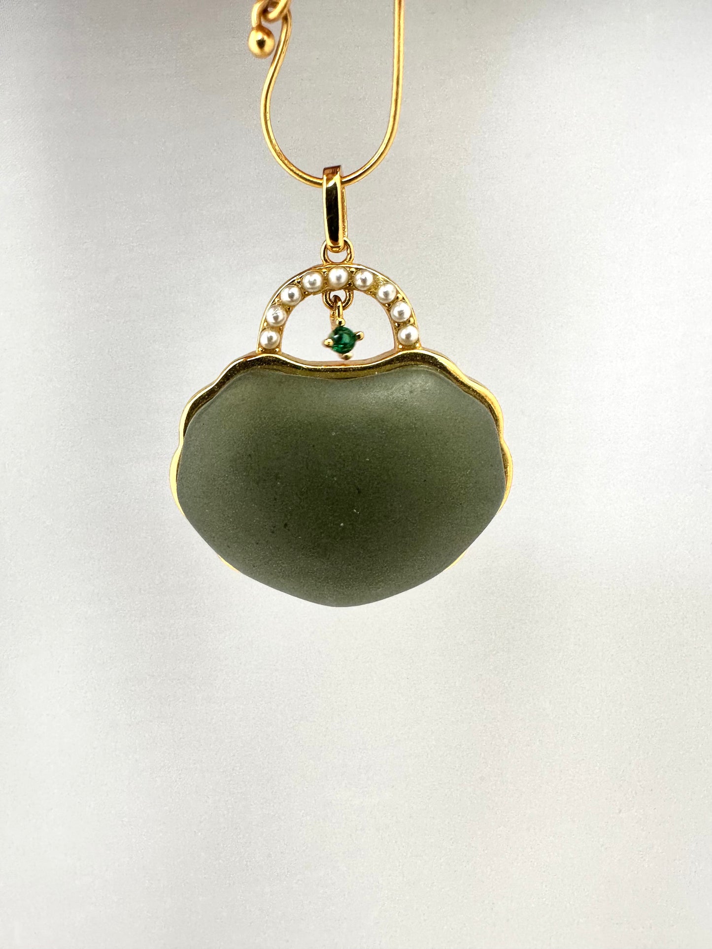 Statement Hotan jade pendant in purse design front view, HANGING