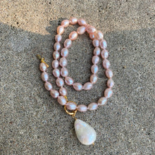 Load image into Gallery viewer, Pink Pearl Toggle Necklace & White Baroque Pearl Pendant