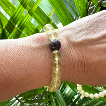 Carica l'immagine nel visualizzatore di Gallery, Lemon Quartz Stretchy Bracelet