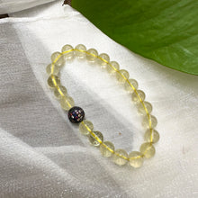 Carica l'immagine nel visualizzatore di Gallery, Lemon Quartz Stretchy Bracelet
