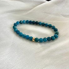 Carica l'immagine nel visualizzatore di Gallery, Neon Blue Apatite Stretchy Bracelet in 6mm, 14K GF