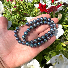 Load image into Gallery viewer, Peacock Pearl Necklace, Magnetic Clasp