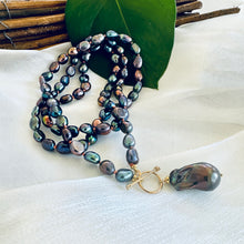 Load image into Gallery viewer, T-Bar Long Peacock Black Pearl Necklace & Baroque Pearl Pendant