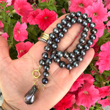Load image into Gallery viewer, Black Pearl Necklace with Removable Baroque Pendant