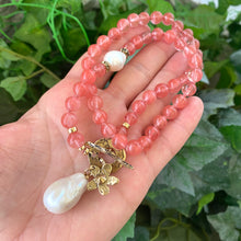 Carica l'immagine nel visualizzatore di Gallery, Cherry Quartz & Baroque Pearls Necklace