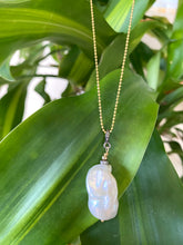 Carica l'immagine nel visualizzatore di Gallery, Single Baroque Pearl & Diamonds pendant Necklace