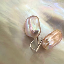 Load image into Gallery viewer, Pinkish Purple Rectangle Oversized Pearl Drop Earrings, Silver