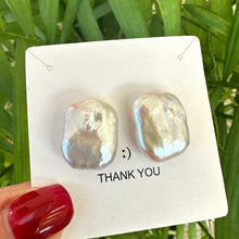 Cargar imagen en el visor de la galería, White Rectangle Baroque Pearl Stud Earrings, Silver