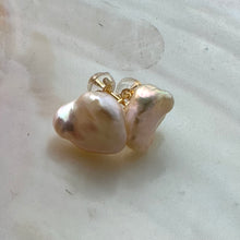 Load image into Gallery viewer, Champagne Keshi Pearl Stud Earrings, Gold