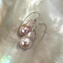 Carica l'immagine nel visualizzatore di Gallery, Lavender Baroque Pearl Earrings – silver design displayed on white pearl shell