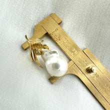 Load image into Gallery viewer, Size reference of Baroque Pearl Earring showing 30mm drop length against white background.
