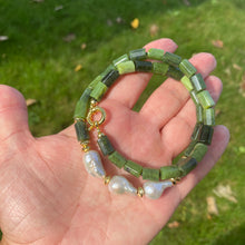 Load image into Gallery viewer, Green Canadian Jade & Pearls Necklace