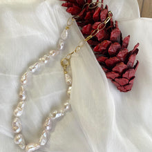 Load image into Gallery viewer, Asymmetric White Baroque Pearl & Chunky Gold Chain Necklace