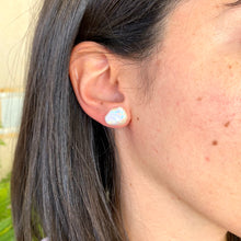 Load image into Gallery viewer, Champagne Keshi Pearl Stud Earrings, Gold