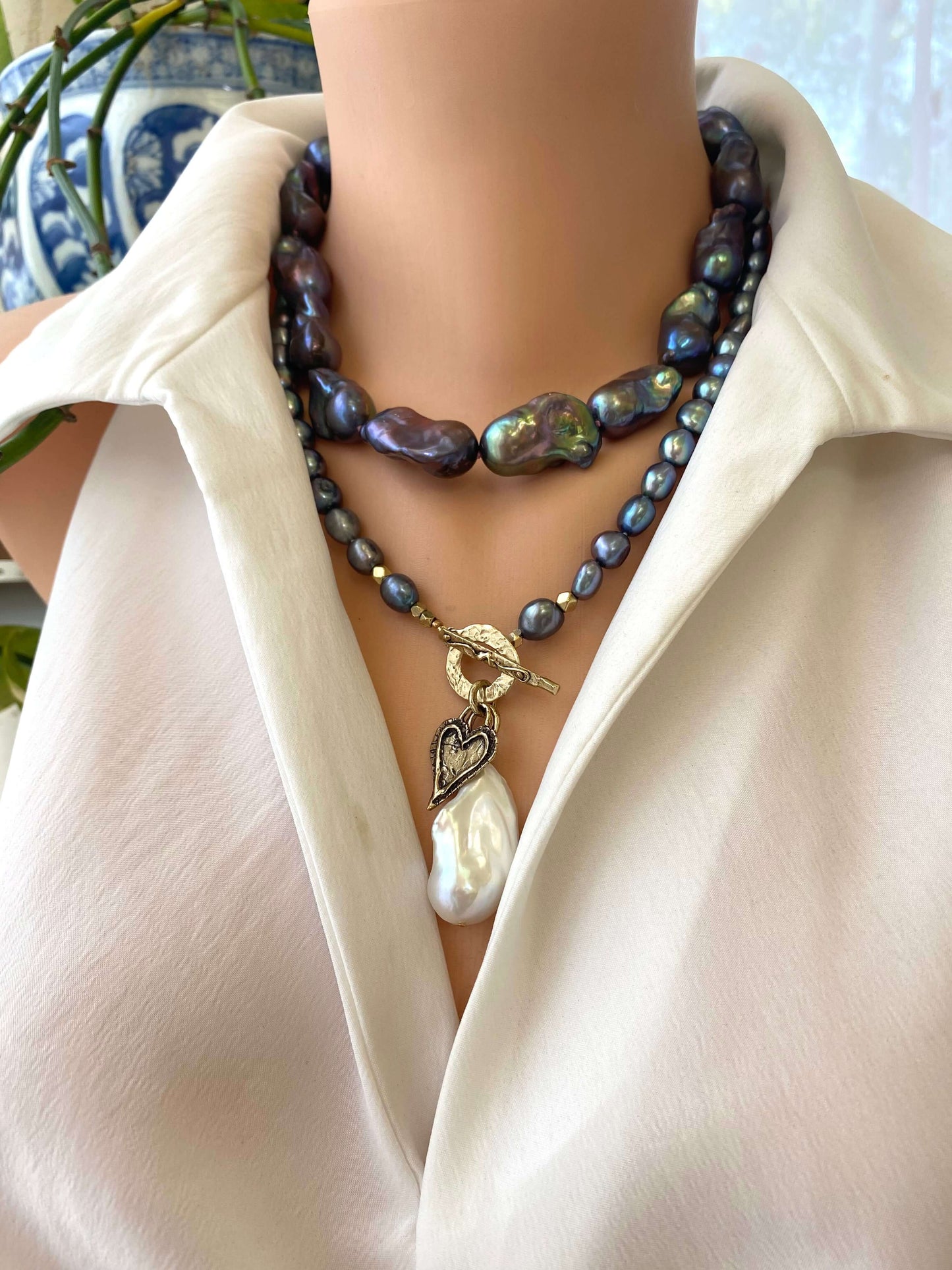 Black pearl baroque pearl necklace handmade in Canada with black freshwater pearls and white baroque pearl