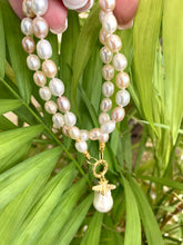 Load image into Gallery viewer, Pastel Pearl Necklace, Removable Bee & Baroque Pearl Charm