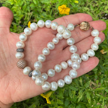 Carica l'immagine nel visualizzatore di Gallery, Bridal Pearl Necklace, Rose Gold Vermeil & Black Rhodium Plated Silver, 17"