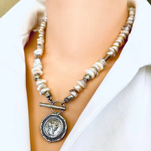 Carica l'immagine nel visualizzatore di Gallery, Lavender Baroque Pearl Necklace, Silver Roman Coin Toggle Clasp