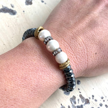 Load image into Gallery viewer, Freshwater Pearls & Hematite Stretch Bracelet