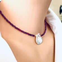 Carica l'immagine nel visualizzatore di Gallery, Ruby & Single Keshi Pearl Choker Necklace