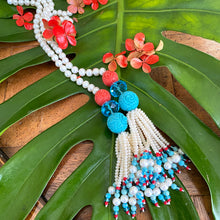 Carica l'immagine nel visualizzatore di Gallery, Pearl, Coral & Turquoise Romance Lariat
