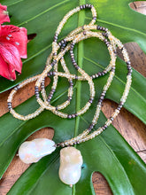 Cargar imagen en el visor de la galería, Citrine,Pyrites & Baroque Pearls Lariat