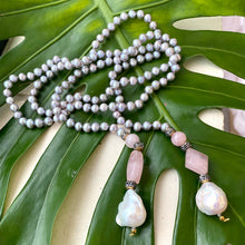 Carica l'immagine nel visualizzatore di Gallery, Pastel Pearl Lariat Necklace