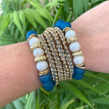 Load image into Gallery viewer, Baroque Pearl & Ocean Blue Glass Bracelet