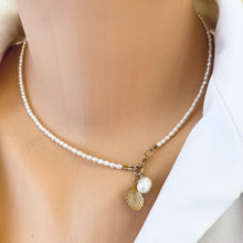Carica l'immagine nel visualizzatore di Gallery, White Mini Rice pearl Necklace, Sea Shell Charm, 14k GF