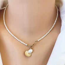 Carica l'immagine nel visualizzatore di Gallery, White Mini Rice pearl Necklace, Sea Shell Charm, 14k GF