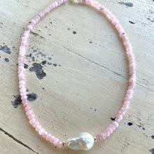 Carica l'immagine nel visualizzatore di Gallery, Madagascar Rose Quartz Necklace & Large Baroque Pearl