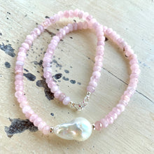 Carica l'immagine nel visualizzatore di Gallery, Madagascar Rose Quartz Necklace & Large Baroque Pearl