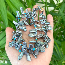 Carica l'immagine nel visualizzatore di Gallery, Blue Grey Biwa Keshi Pearls & Turquoise Necklace