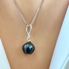 Load image into Gallery viewer, Tahitian Teardrop Pearl Pendant on Sterling Silver Box Chain