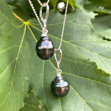 Carica l'immagine nel visualizzatore di Gallery, Tahitian Teardrop Pearl Pendant on Sterling Silver Ball Chain