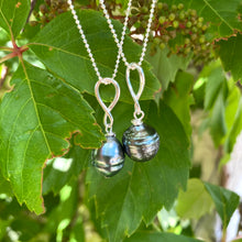 Carica l'immagine nel visualizzatore di Gallery, Tahitian Teardrop Pearl Pendant on Sterling Silver Ball Chain