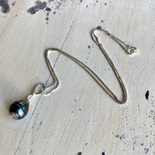 Load image into Gallery viewer, Tahitian Teardrop Pearl Pendant on Sterling Silver Box Chain