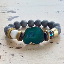 Load image into Gallery viewer, Green Druzy Agate Statement Gemstone Beaded Bracelet