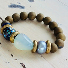 Load image into Gallery viewer, Green Quartz Bracelet, Druzy Agate Abalone Sea Glass Stretch Bracelet