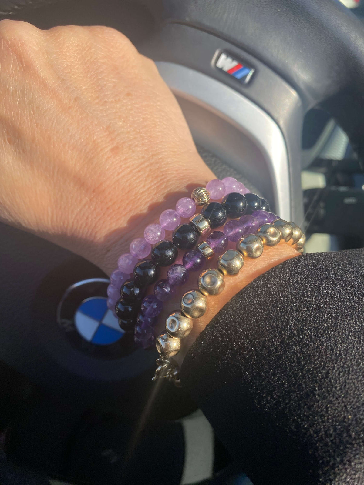 Artisan pearl bracelets – Made in Canada, showcasing handcrafted pearl bracelets Canada, worn by model.