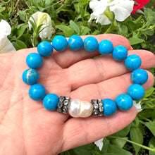 Cargar imagen en el visor de la galería, Turquoise Howlite Beads &amp; Freshwater Pearl Stretch Bracelet, Sparkly Rhinestones, Gunmetal Plated, 7&quot;inches
