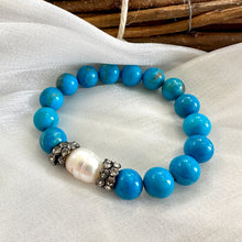 Cargar imagen en el visor de la galería, Turquoise Howlite Beads &amp; Freshwater Pearl Stretch Bracelet, Sparkly Rhinestones, Gunmetal Plated, 7&quot;inches
