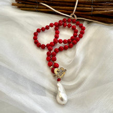 Cargar imagen en el visor de la galería, Red Bamboo Coral &amp; White Baroque Pearl Necklace, Gold Filled &amp; Gold Bronze, 18.5&quot;in
