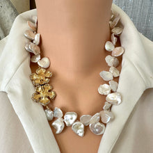 Charger l&#39;image dans la galerie, Spectacular White Keshi Pearl Necklace with Gold Plated Flower Box Clasp - 20&quot;
