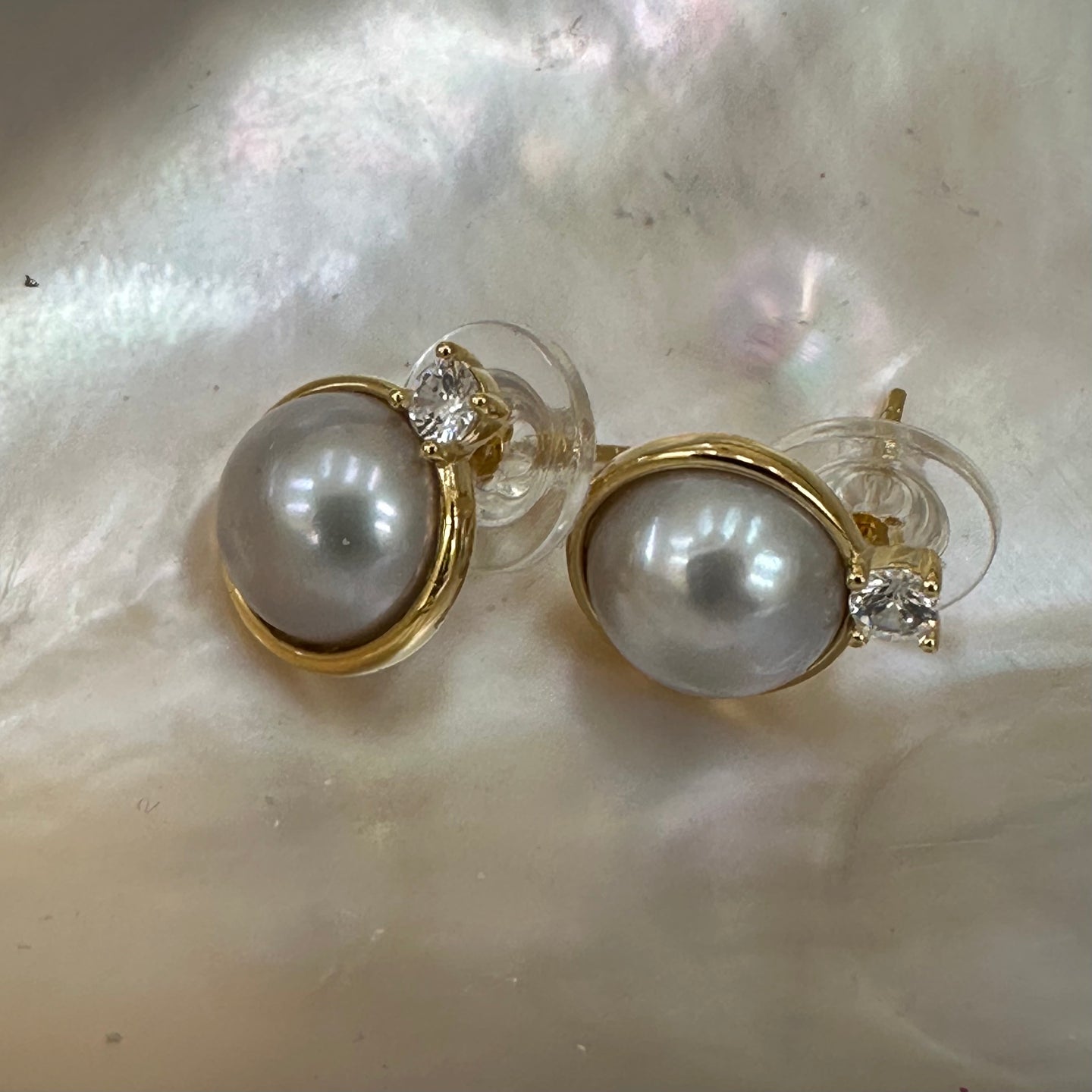 Silver Grey Mabe Edison Pearl Stud Earrings with Cz, Gold Vermeil Plated Silver, Minimalist Jewelry Mabe Pearl Ear Studs