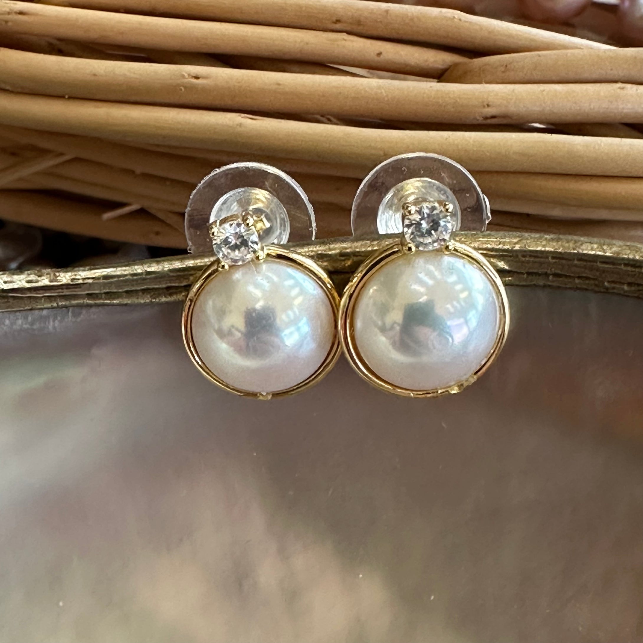White Mabe Edison Pearl Stud Earrings with Cz, Gold