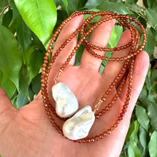 Charger l&#39;image dans la galerie, Single Strand Of Brandy Hessonite Garnet Beads &amp; Two Baroque Pearls Lariat Wrap Necklace, Gold Filled, 49&quot;in,
