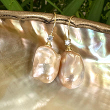 Lade das Bild in den Galerie-Viewer, Golden Baroque Pearl Drop Earrings with CZ | Gold Vermeil Plated Silver Fish Hooks
