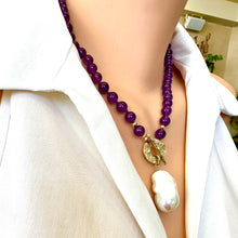 Cargar imagen en el visor de la galería, Amethyst Toggle Necklace with Baroque Pearl Pendant
