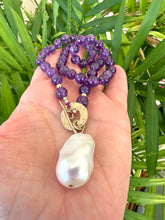 Cargar imagen en el visor de la galería, Amethyst Toggle Necklace with Baroque Pearl Pendant
